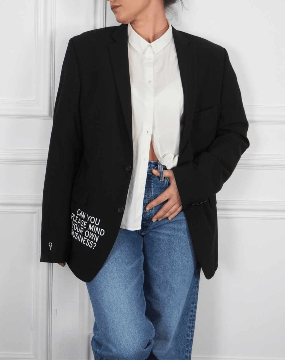 Can you please mind your own business? Upcycled Blazer (weißer Druck)