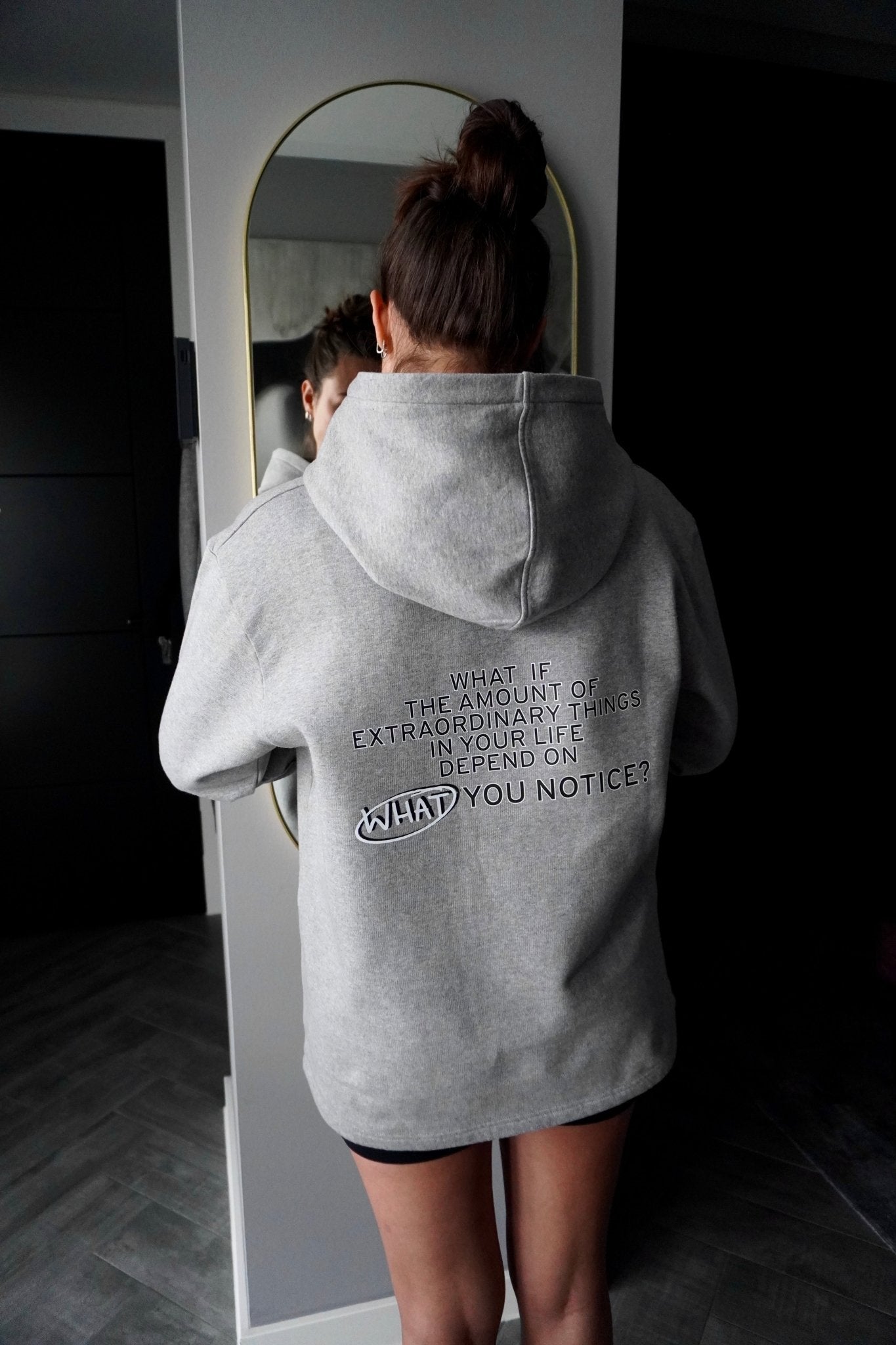 What if the amount of extraordinary things in your life depend on what you notice? Grey Hoodie - OBLIVIOUS?