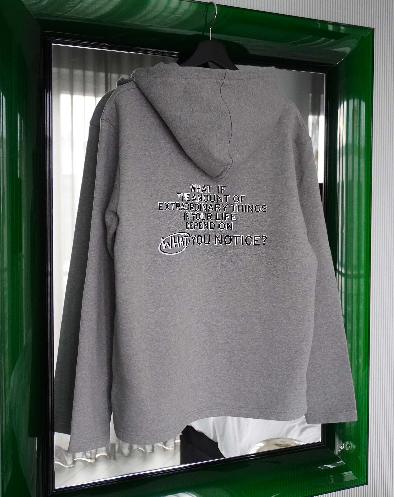 What if the amount of extraordinary things in your life depend on what you notice? Grey Hoodie - OBLIVIOUS?