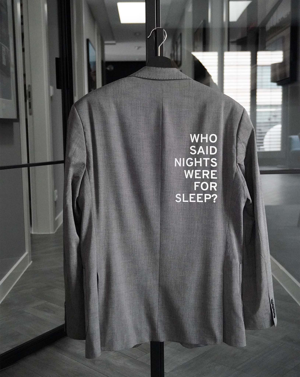 Who said nights were for sleep? Reflektierender Upcycled Blazer