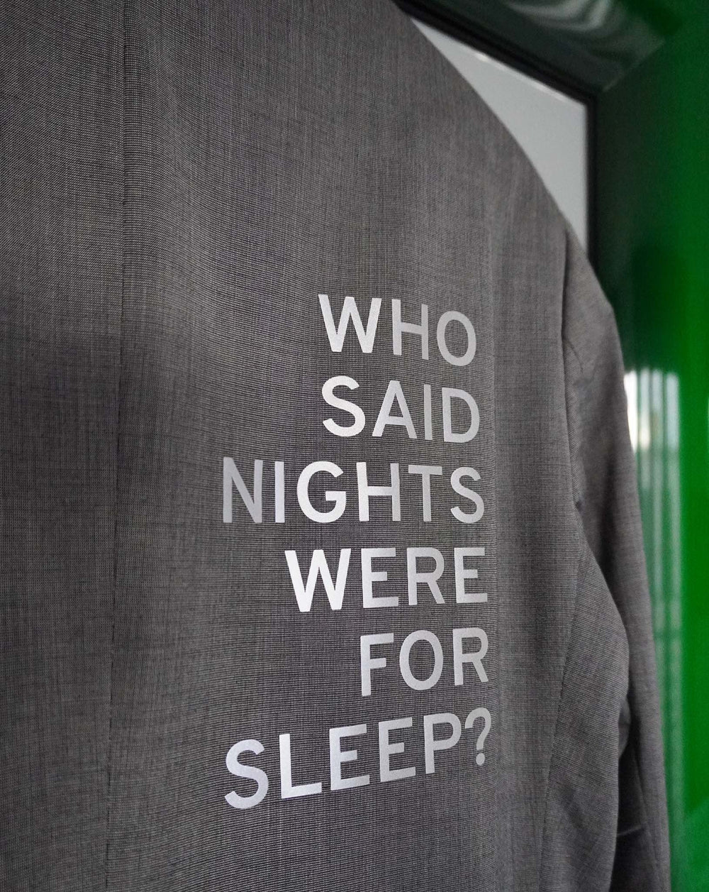 Who said nights were for sleep? Reflektierender Upcycled Blazer